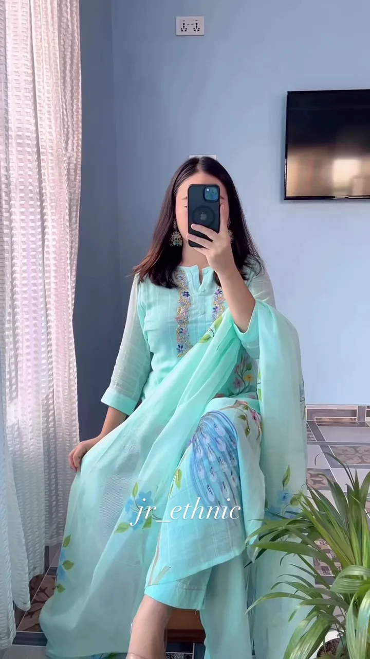 Women Cotton Rayon Kurta Pant Dupatta Set - Image 4